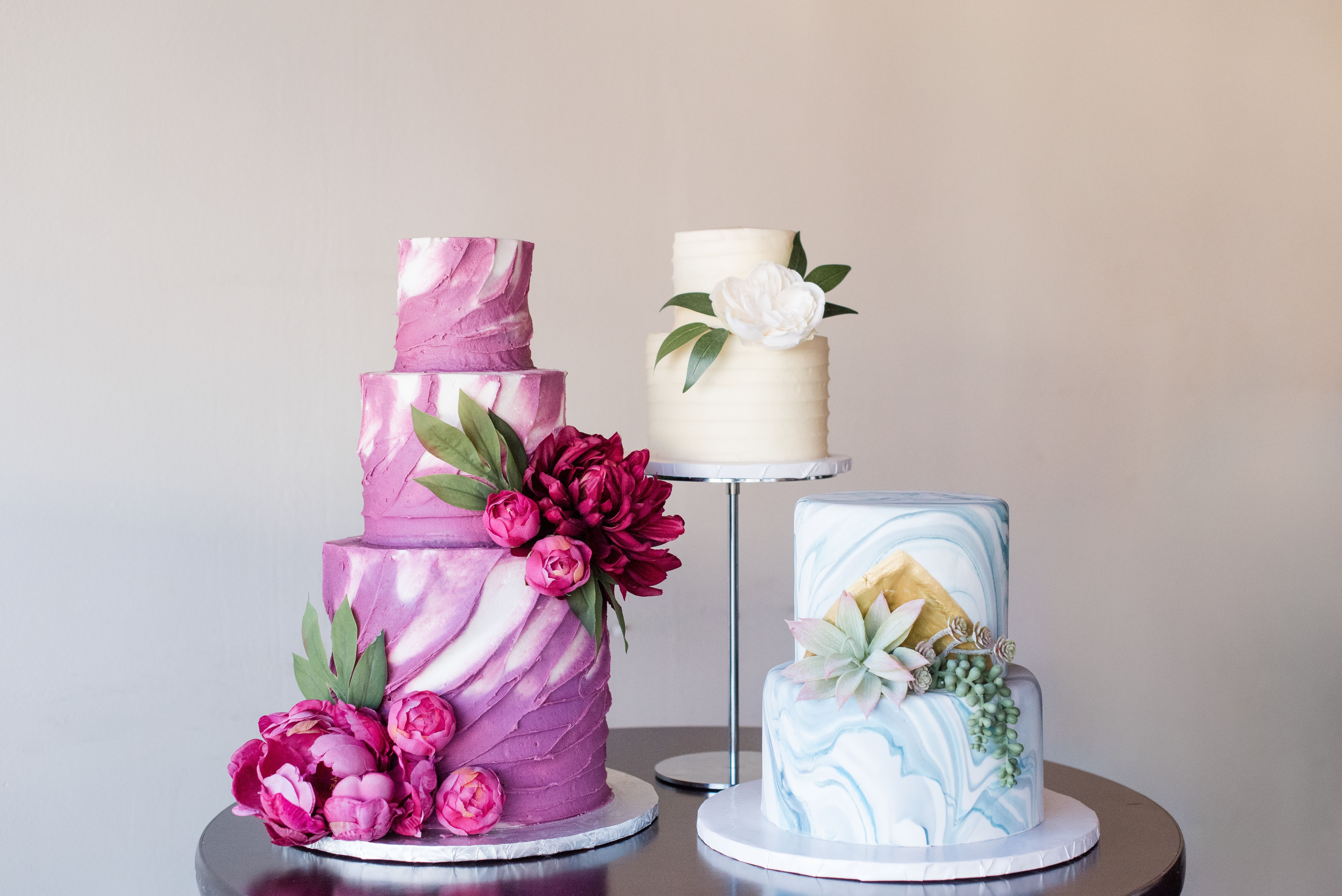 Creme Cupcake+Dessert | Wedding Cakes - The Knot