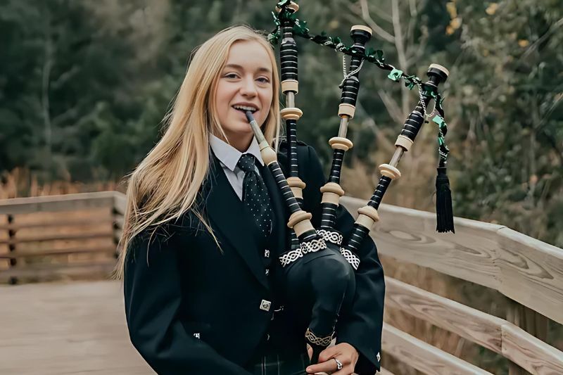 kid-friendly St. Patrick's Day party ideas - bagpiper