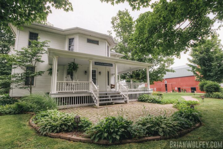 The Olde Farmhouse Barn Reception  Venues  Marshall  MI 