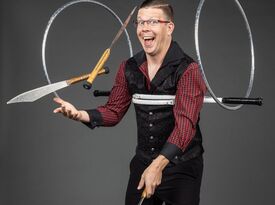 Nerdy Noah Show - Juggler - Saint Petersburg, FL - Hero Gallery 1