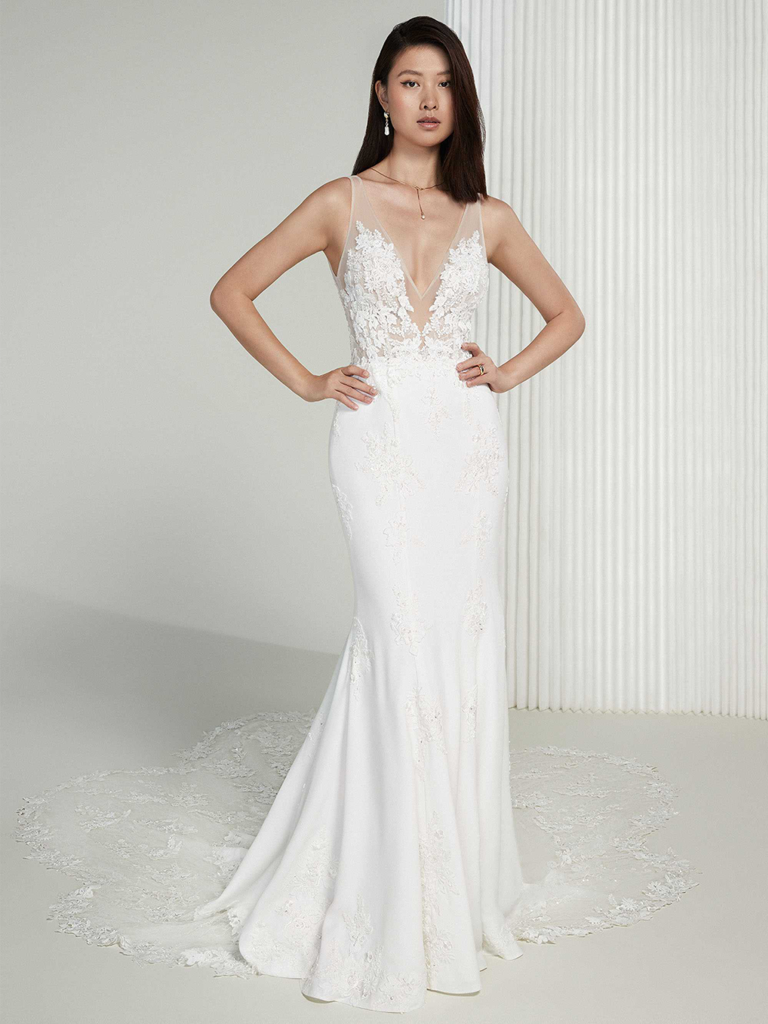 Scoop Neck Unlined Bodice Sexy Wedding Gowns for Bride Front Slit