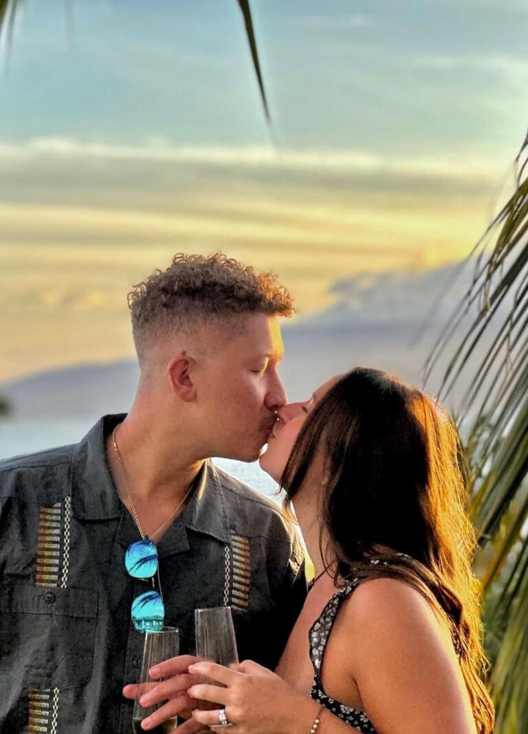 Jorden Proposed!! (2nd family vacation in Hawaii)