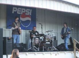 The Oyster Shooters - Classic Rock Band - Rockaway Beach, OR - Hero Gallery 1