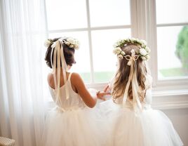 Flower girls before the wedding