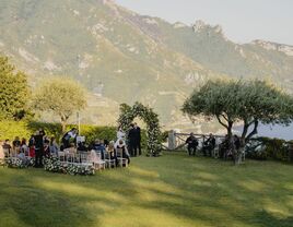 waterfront wedding ceremony in Italiy