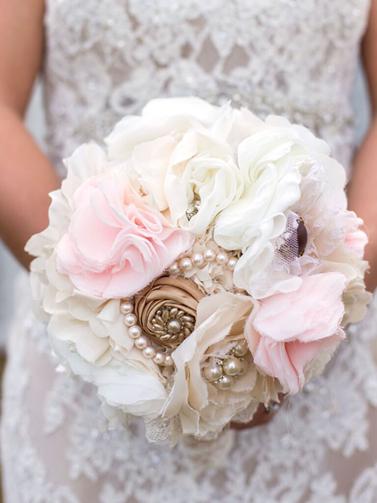 small wedding bouquet flowers