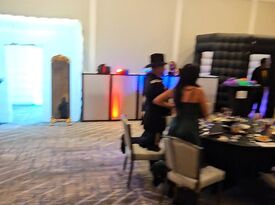 N2IT Entertainment 360 Ipad Photo Booths, Best DJs - DJ - Austin, TX - Hero Gallery 3