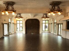 Villa Antonia - Castle - Austin, TX - Hero Gallery 2