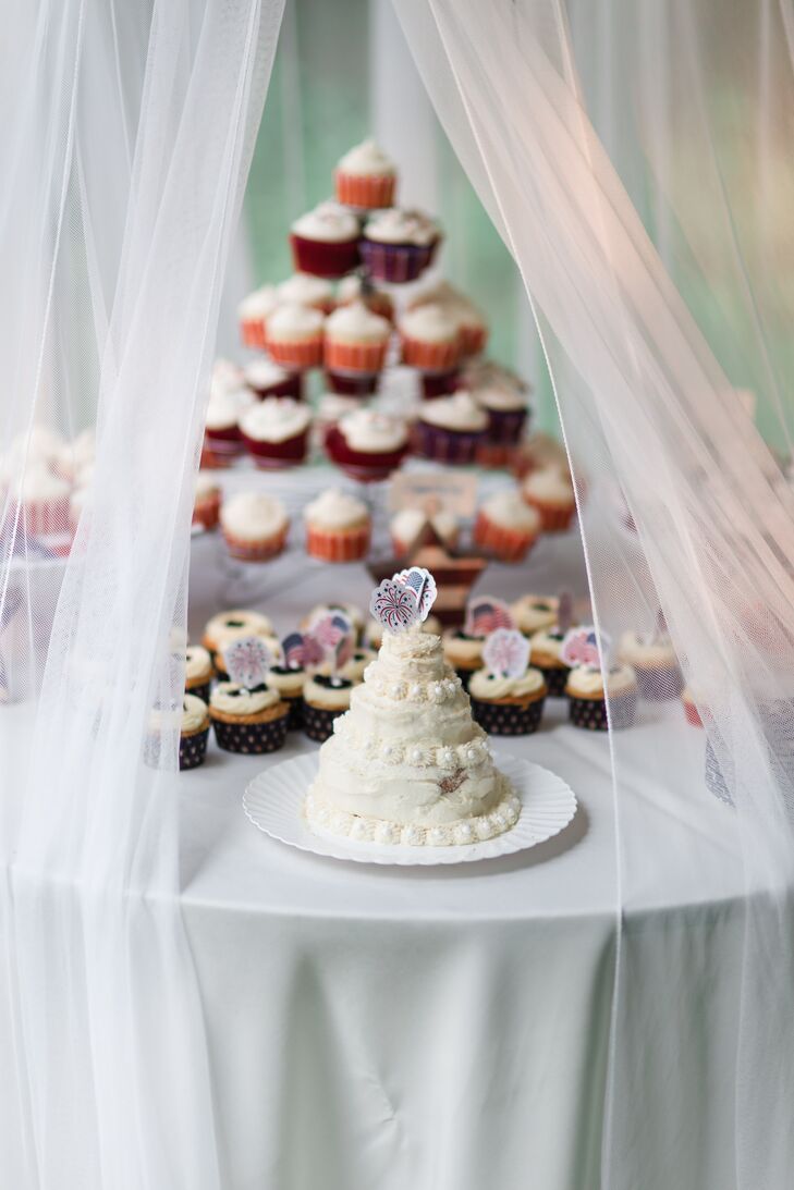 Wedding Cake With Fireworks Topper