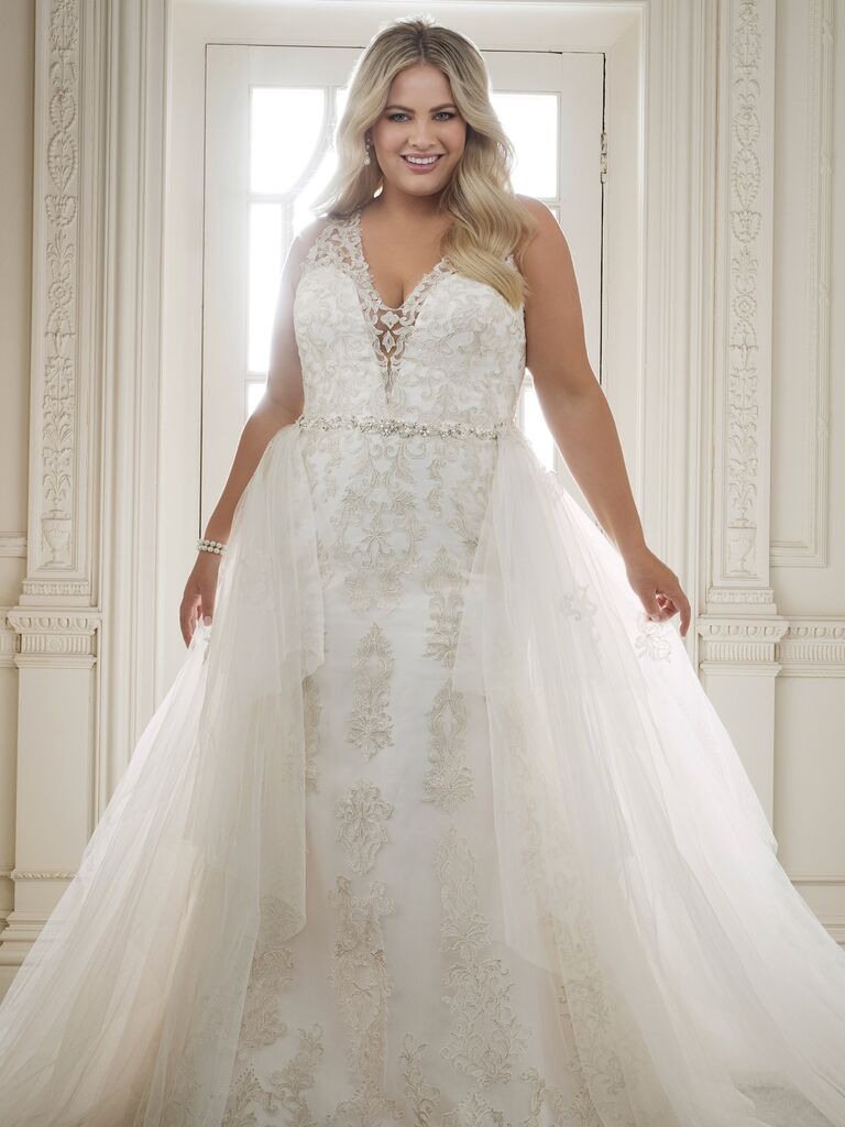 traditional wedding dresses for fat ladies