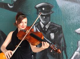 Krisztina Kiss - Violinist - Astoria, NY - Hero Gallery 1