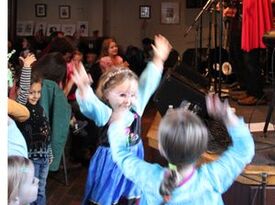 Wayne Potash's Music Fun Shows for Children - Children's Music Singer - Boston, MA - Hero Gallery 4