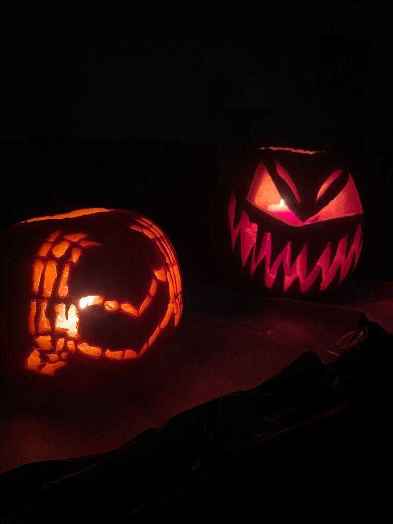 First recorded pumpkin carving