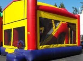Currier's Magical Mania - Bounce House - Wrightstown, NJ - Hero Gallery 4