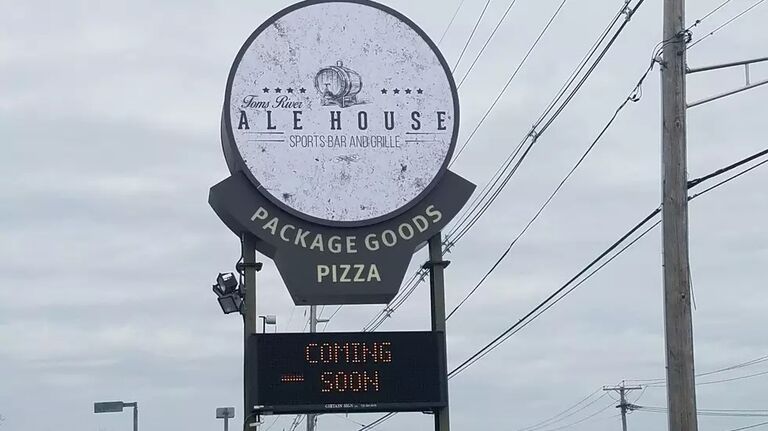 Jessica & Brian first met at the Toms River Ale House on a surprise double date