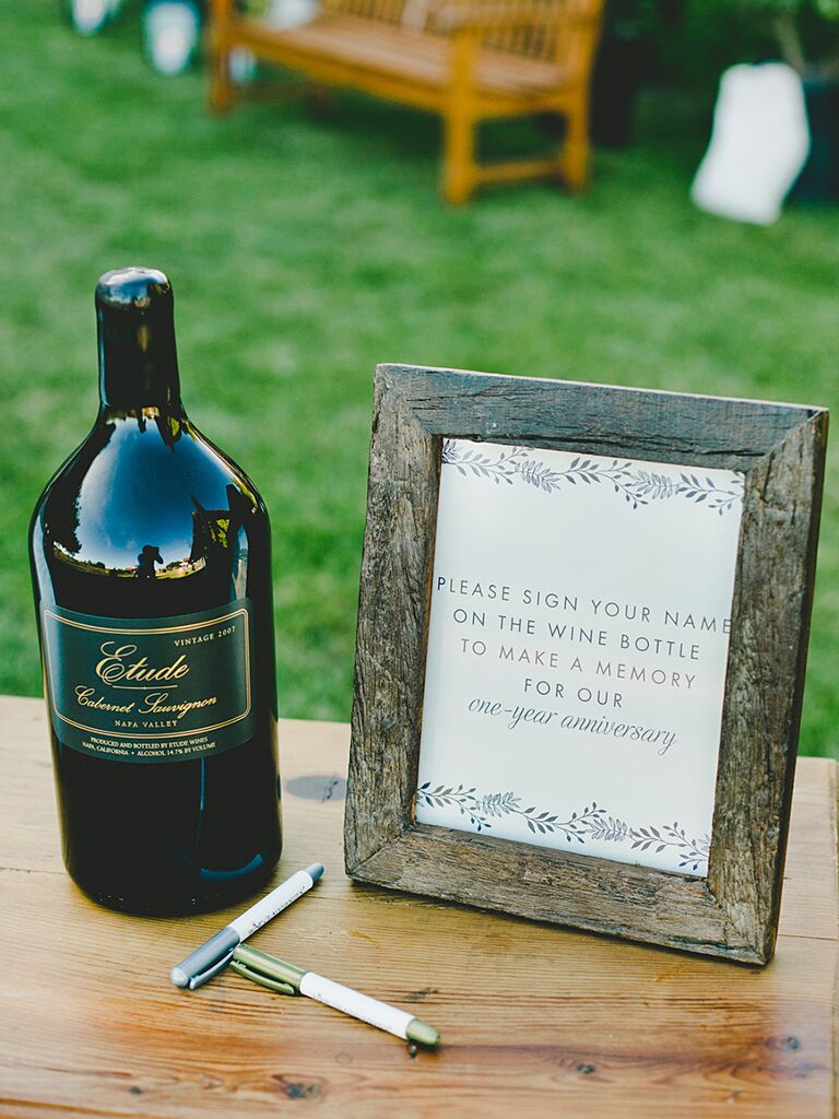 Alternative guestbook idea for a vineyard wedding