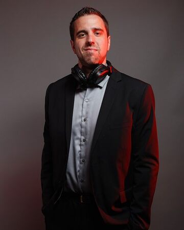Alex Updike Professional DJ Services - DJ - Palm Springs, CA - Hero Main