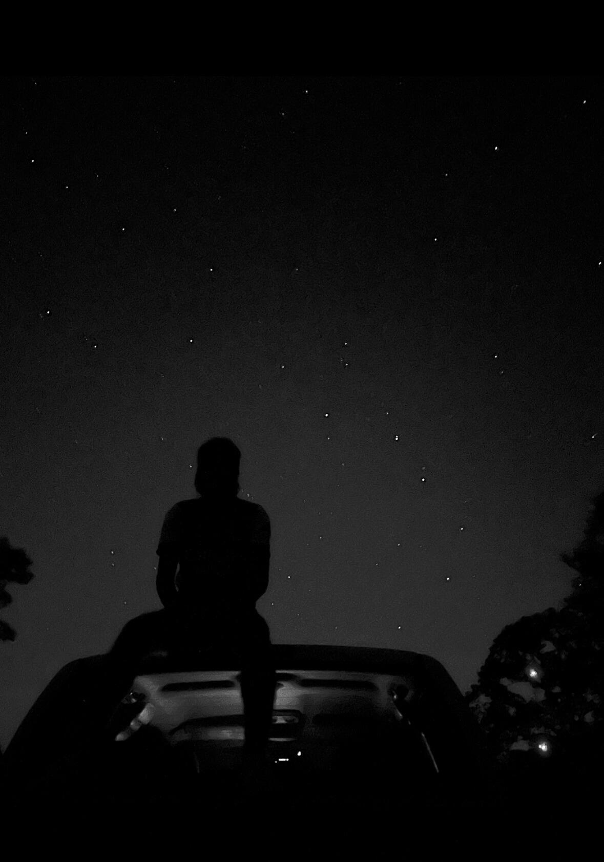 Took this sweet silhouette photo of Gabriel when we went on a stargazing date!