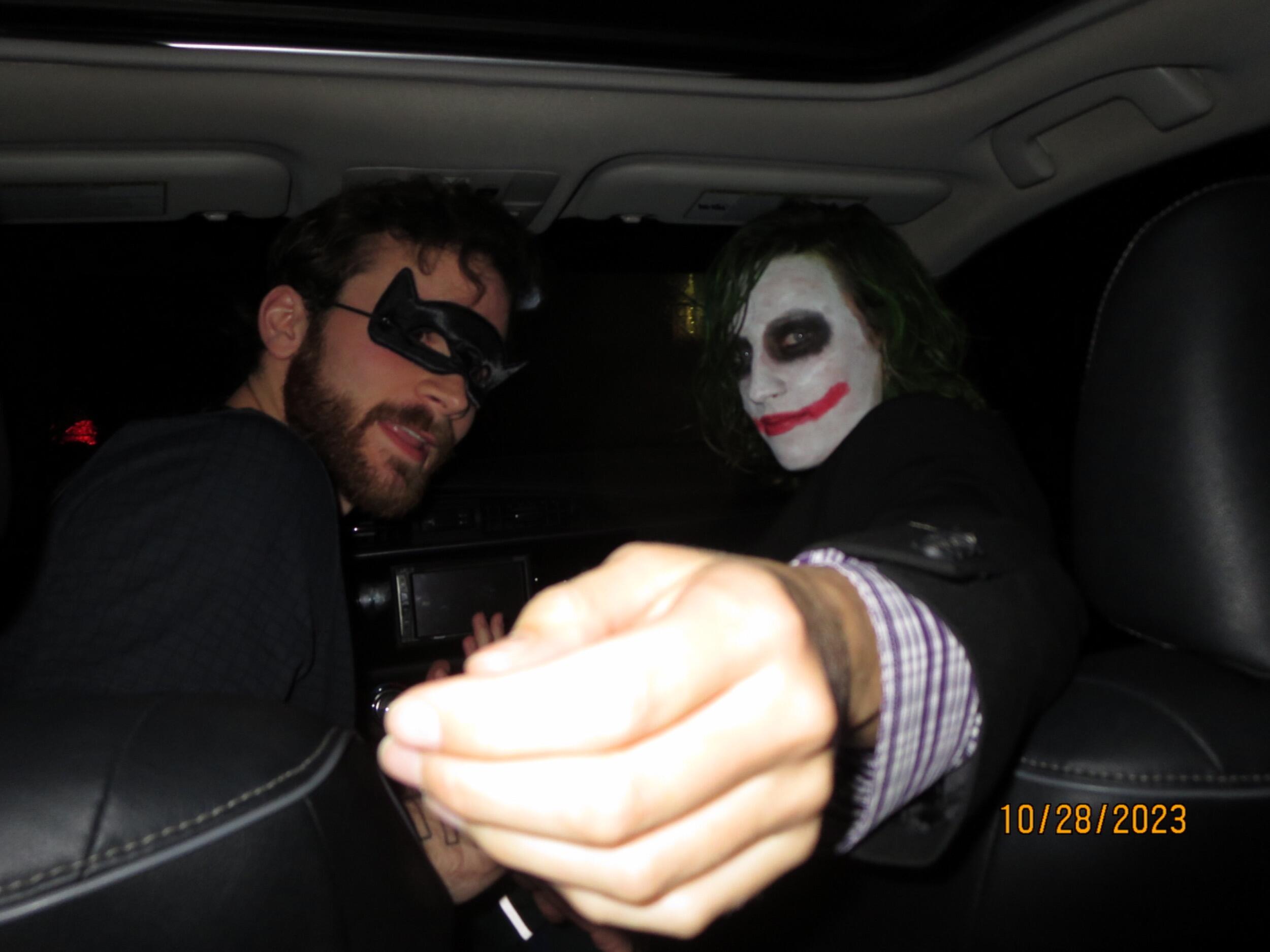 OBVIOUSLY HAD TO BE BATMAN AND JOKER FOR HALLOWEEN BECAUSE A BETTER DUO SIMPLY DOES NOT EXIST.