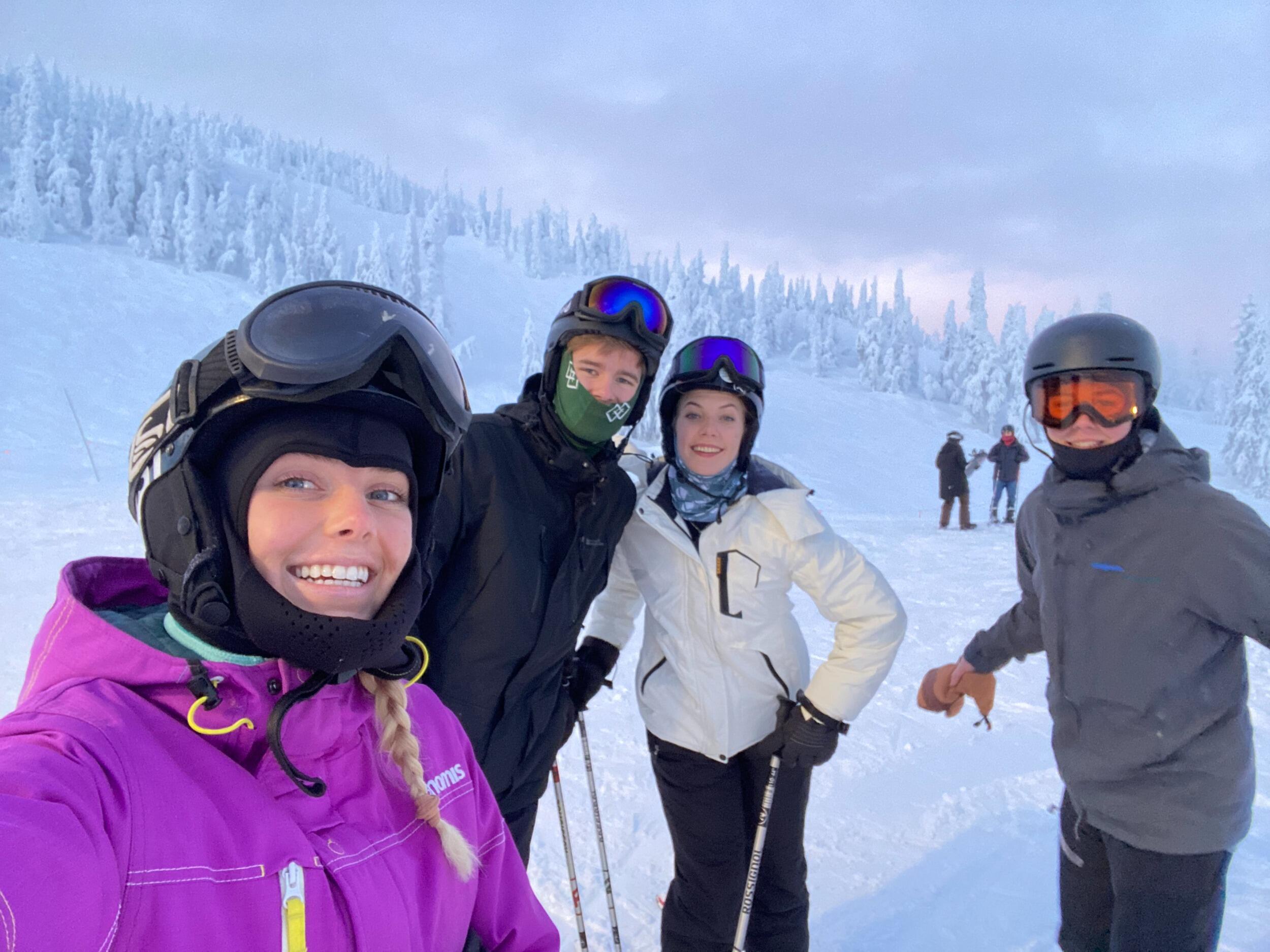 Canada and Skiing for the 2nd time! Dalerose was a little bit better this time lol :)