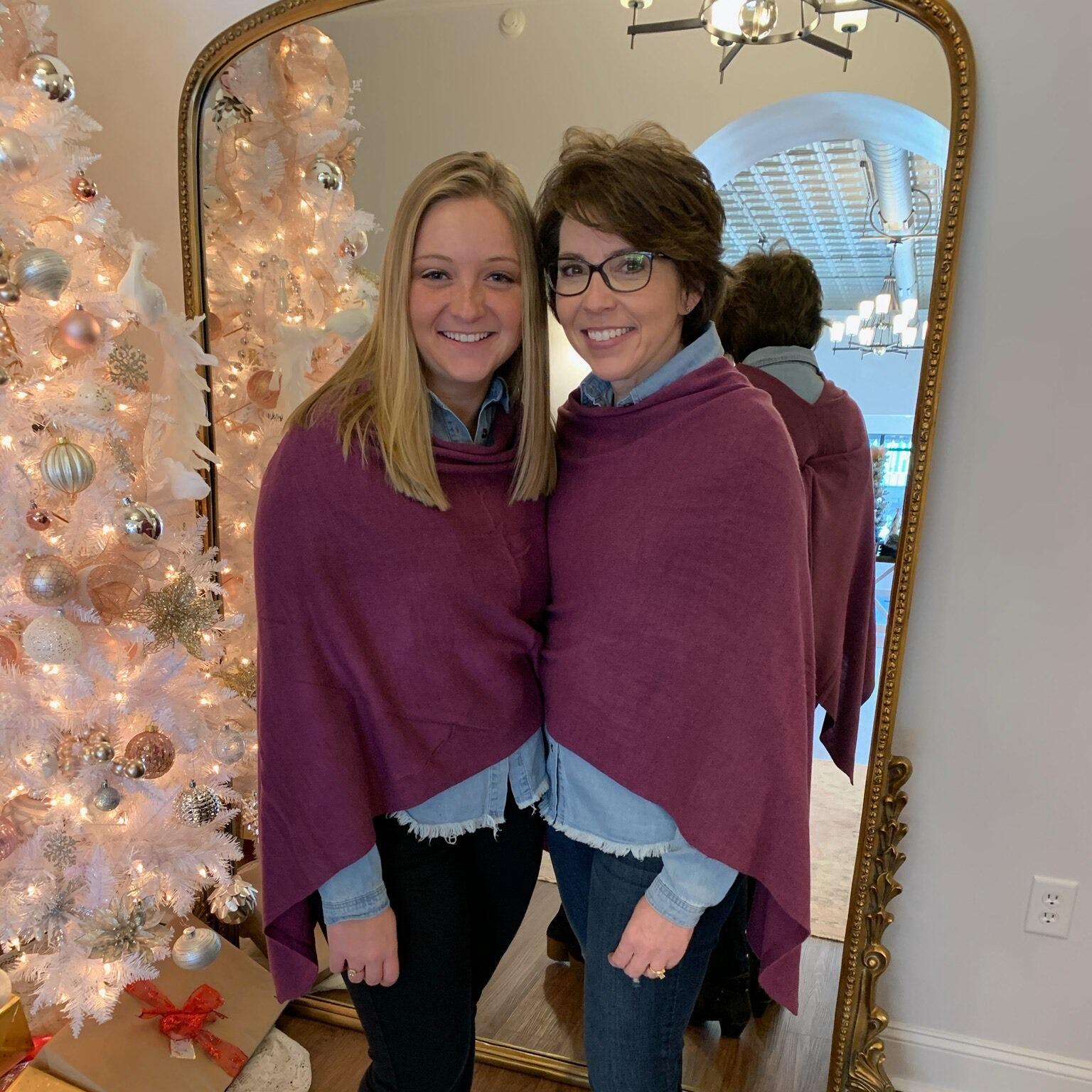 In 2019, Sydney was living in North Carolina working for John Deere. While home for Christmas, she and her mom went shopping at Syd & Sadie's in Gibson, IL. This has become one of their favorite spots and over their many trips, they have grown close to Theresa and Sydney who run the boutique. On this particular day, Theresa proposed the idea of setting Sydney up on a blind date with her nephew.
