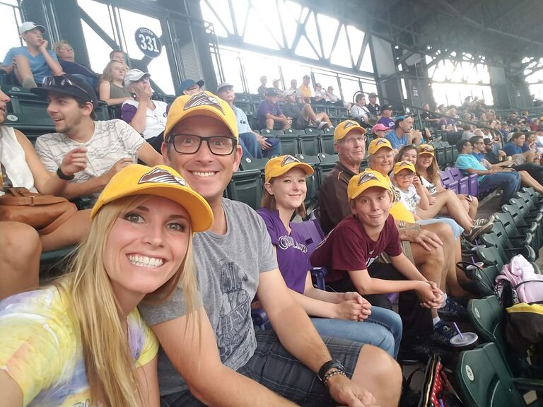 Kelly visits David's hometown of Cheyenne, Wyoming to celebrate his parents' 50th wedding anniversary and watch the Great American Eclipse.