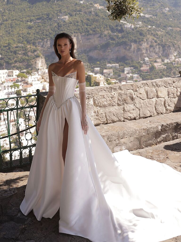 20 Best Wedding Dresses for Big Busts Expert Shopping Tips