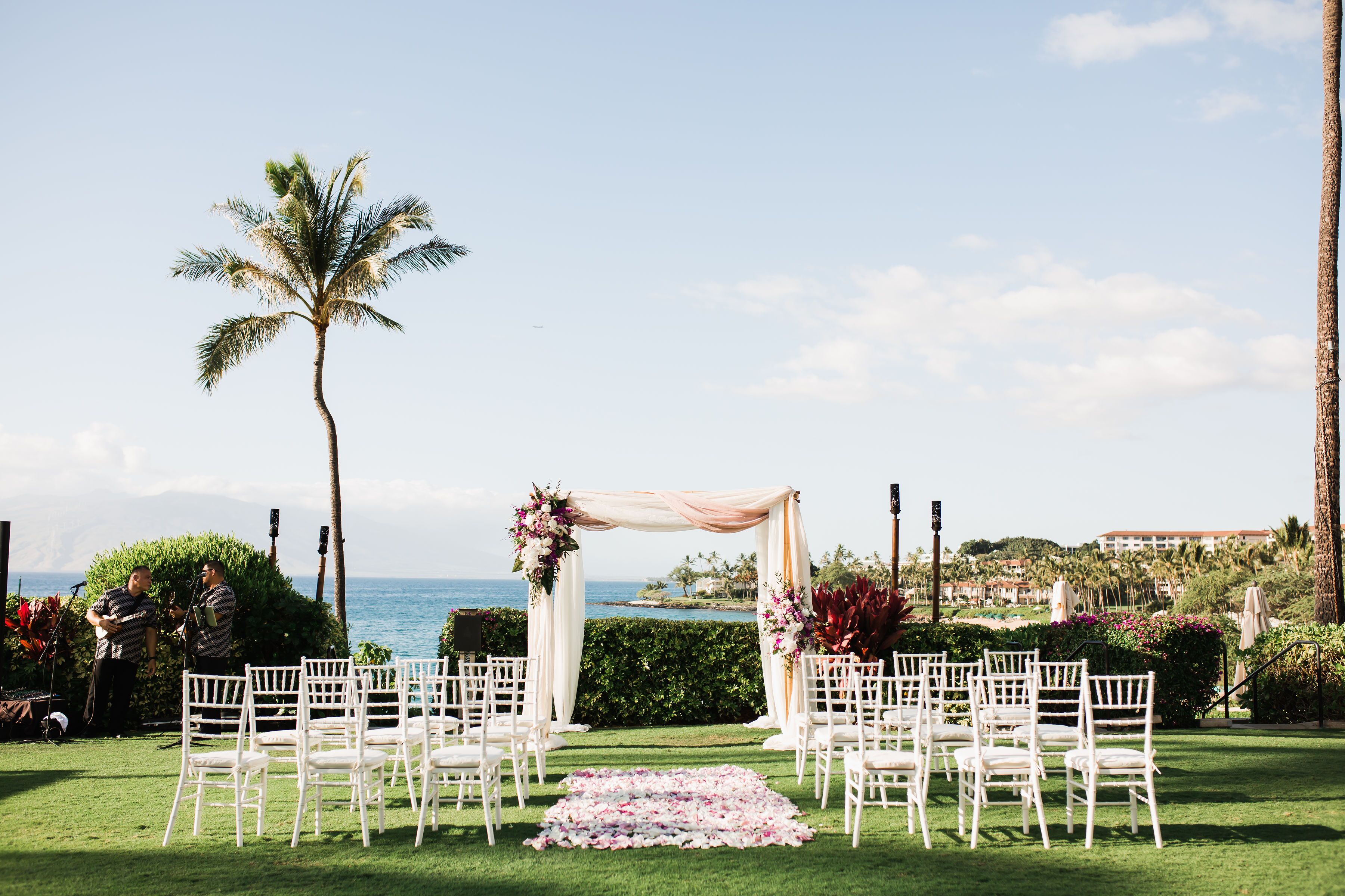 A Glam Oceanfront Wedding At The Four Seasons in Maui, Hawaii