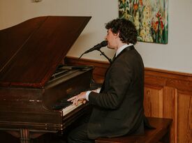 Dave Laros - Singing Pianist - Cranston, RI - Hero Gallery 2