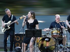The Russ Davis Band - Cover Band - Greenwich, CT - Hero Gallery 2