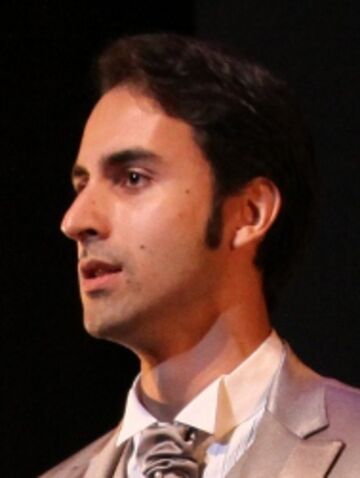 Stefano Lodola, Italian tenor - Opera Singer - Vancouver, BC - Hero Main