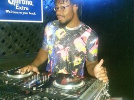 LOUISVILLES LGBT DJ DJ RESSE N DAMIX - Club DJ - Louisville, KY - Hero Gallery 1