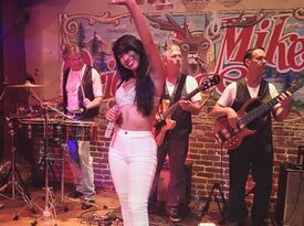 The Como La Flor Band: A Tribute to Selena - Latin Band - San Diego, CA - Hero Gallery 3