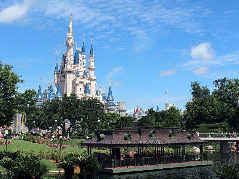 You Can Get Married In Front Of Cinderella S Castle At Disney World