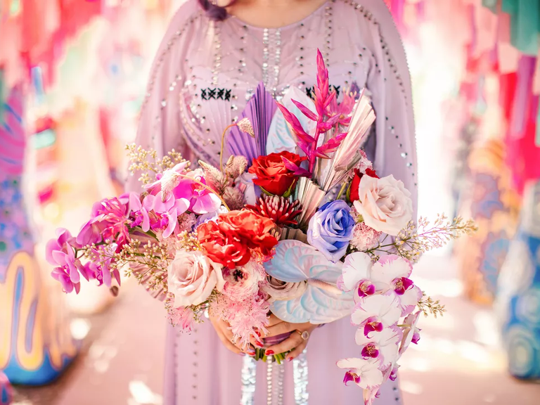 Artificial 6 Head Vintage Silk Rose Winter Wedding Bouquet