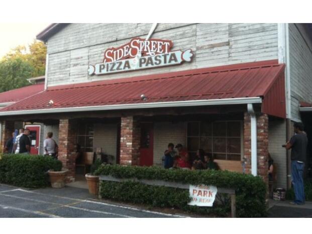 Our first dinner date. After work one day, we chose to eat here. The whole drive to and from was full of good conversation and deep discussions. 