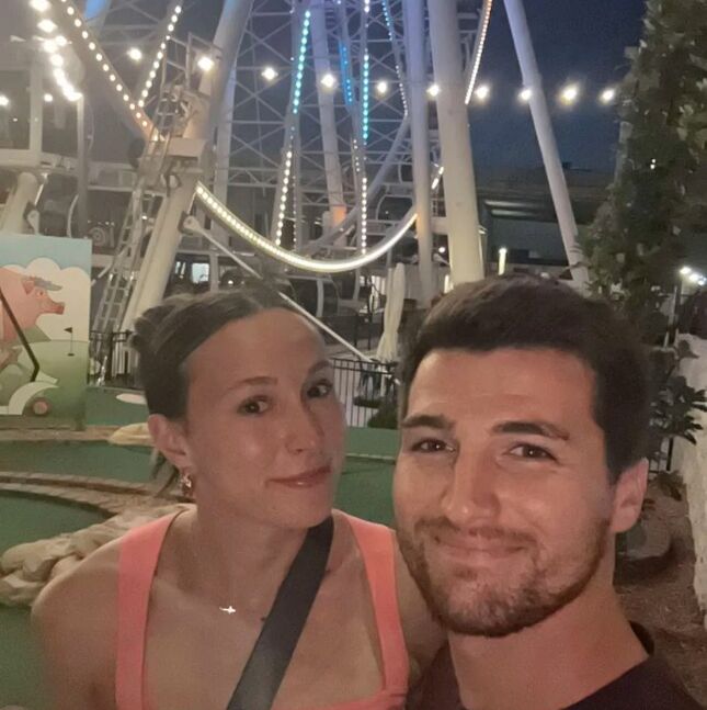 Nick pops the question on Kansas City Ferris wheel, Gabby was thrilled