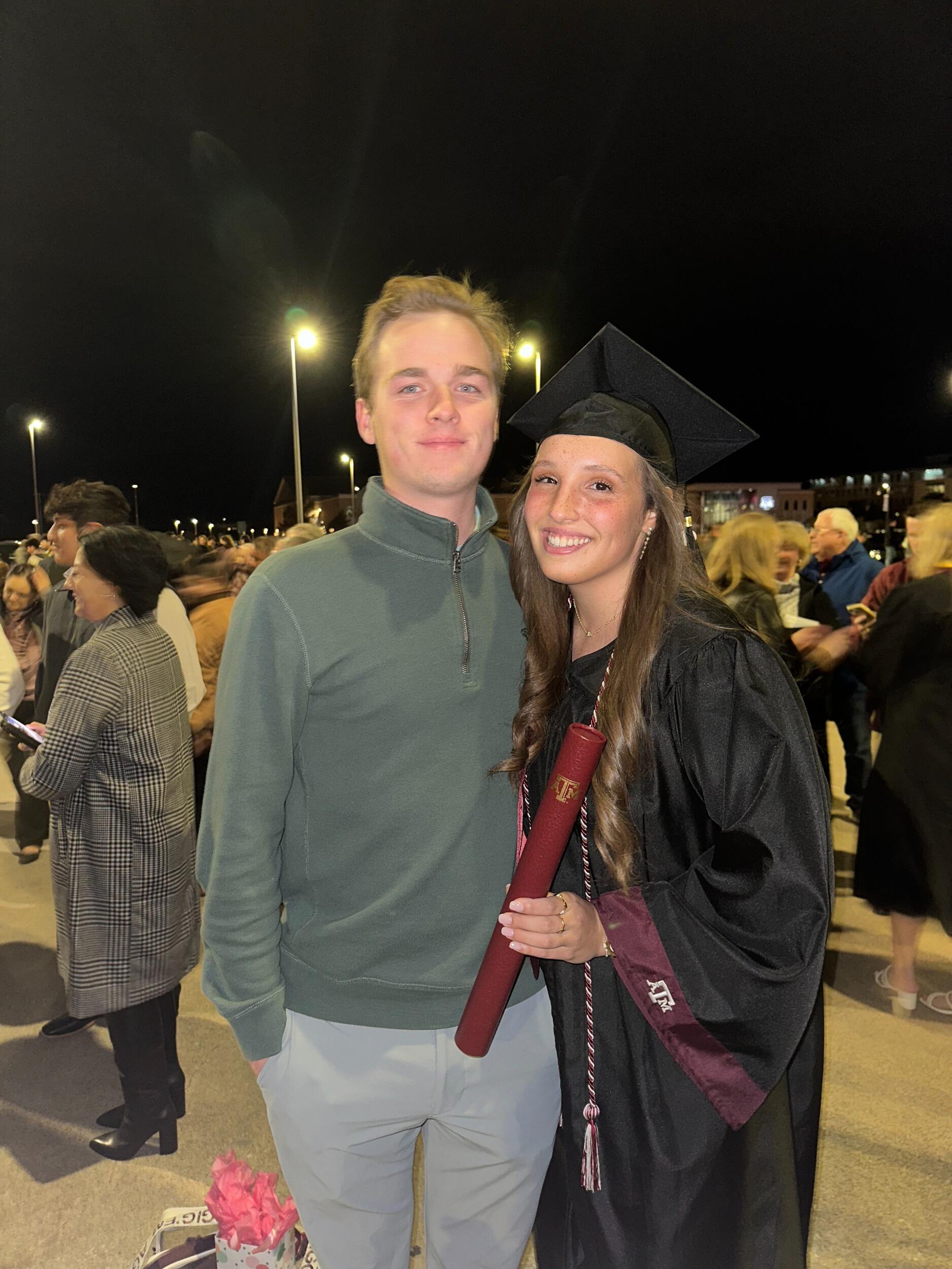 Izabelle's graduation with a bachelor's in Biomedical Sciences!