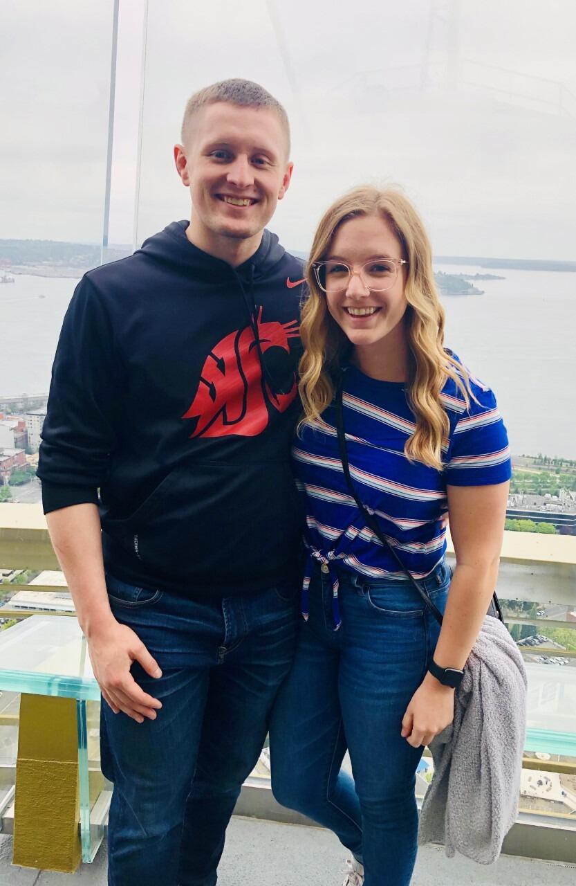 The two of them began their long distance relationship in February as Alison had to move back to San Francisco for 9 weeks for an internship, but that didn't stop their love growing for each other. They spent as much time as possible talking on the phone, facetiming and taking turns traveling to each other. When Alison went back to school in Oregon for 6 weeks, the two of them took a trip to Seattle. This trip was the moment both of them knew they couldn't imagine their lives with out the other, and their relationship really started to take off.   