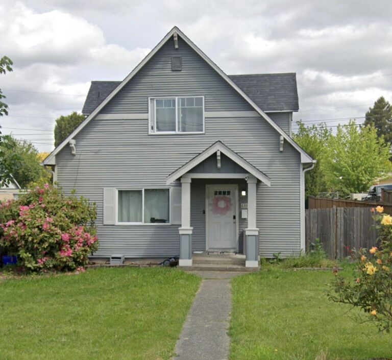 Brian & Sarah move into a different rental house together in Tacoma.