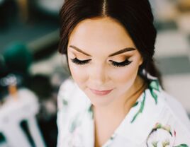 Best false eyelashes for your wedding day. 