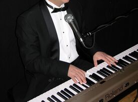 Dan Mudd - Singing Pianist - Los Angeles, CA - Hero Gallery 2