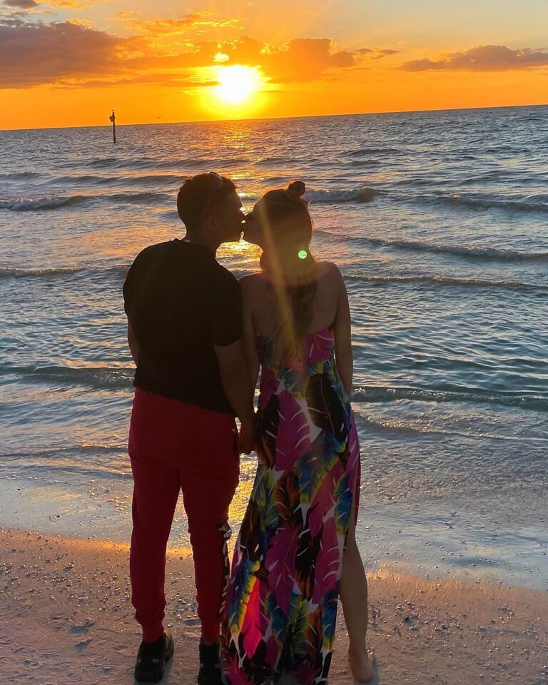 Chasin' sunsets 