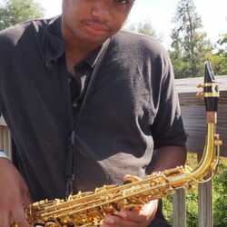 Leon Saxophone, profile image