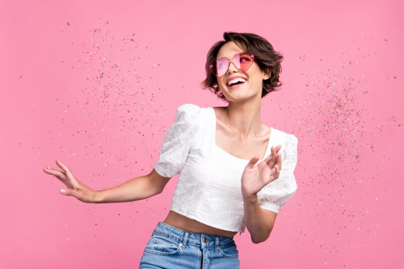 Rose tinted glases - pink party ideas