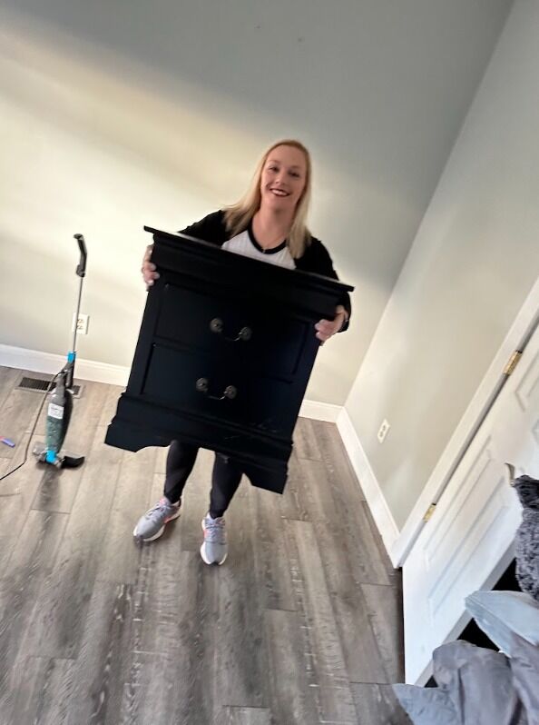Alexis sold her house & moved in with Kyle