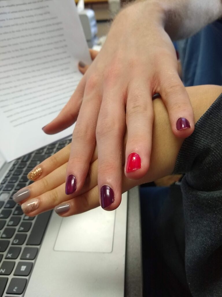 Ash persuaded Kyle to let her paint his nails.