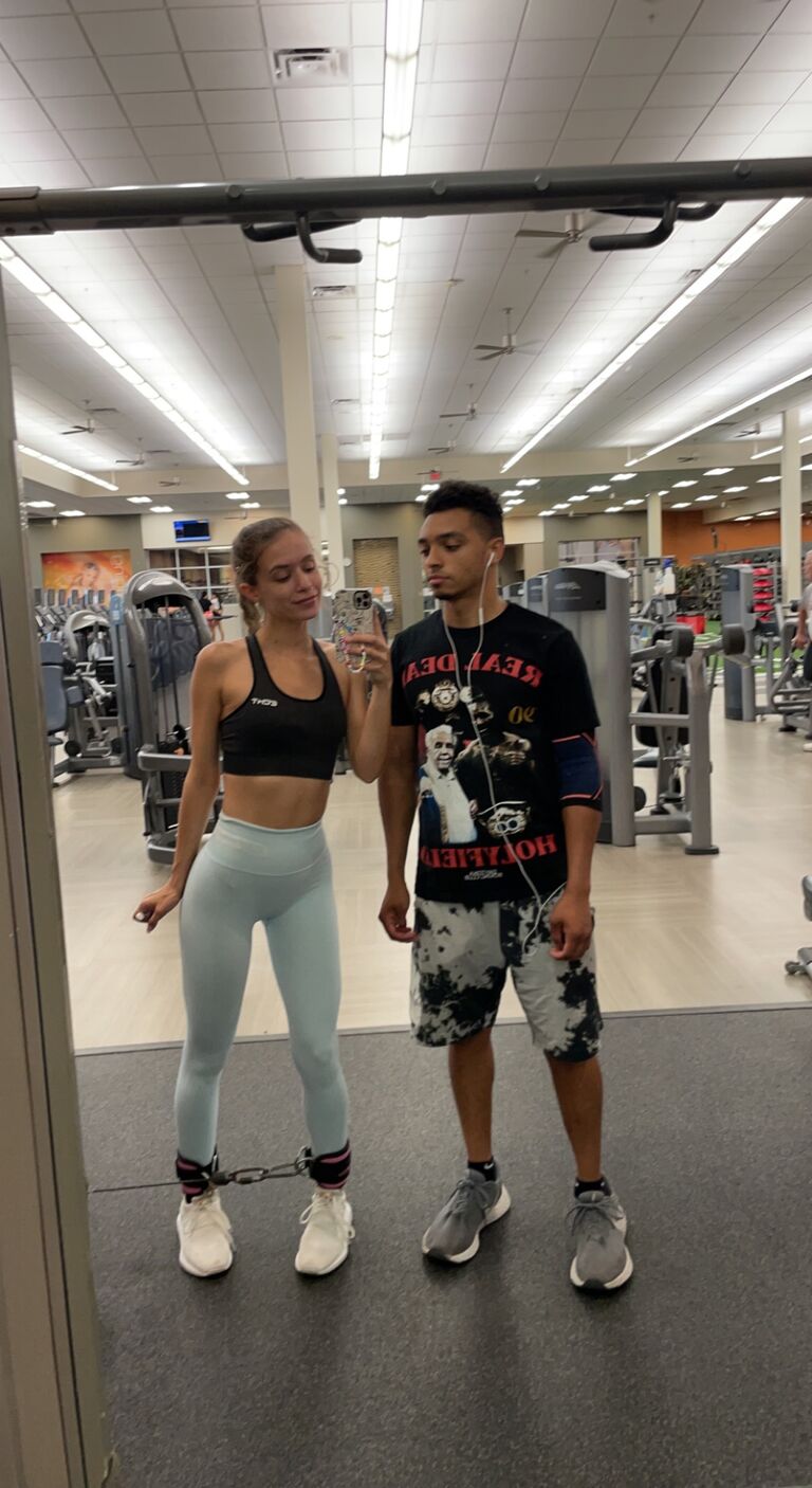 Couples who gym together, stay together! 