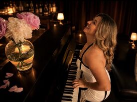 Mandy Maxon - Pianist - Georgetown, TX - Hero Gallery 4
