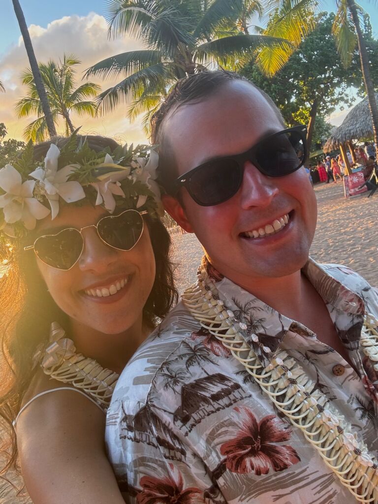 A night in Hawaii that we will never forget, one of the happiest days of our lives!

Noi felici e spensierati in una romantica notte alla Hawaii!